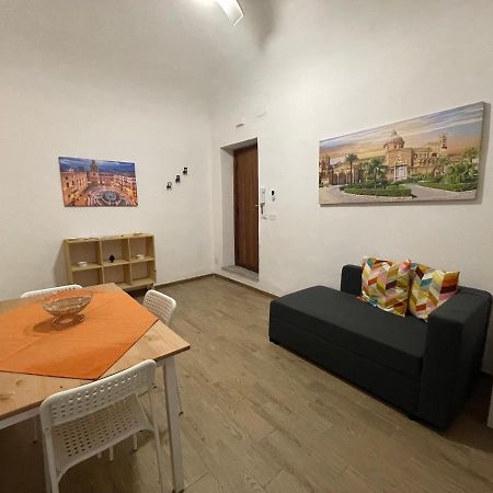 Le Colonne Del Massimo Apartment Palermo Exterior photo